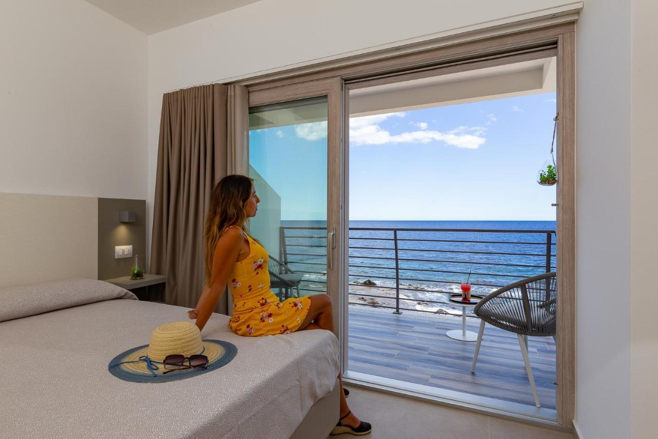 Hotel Caramare 칼라고노네 외부 사진