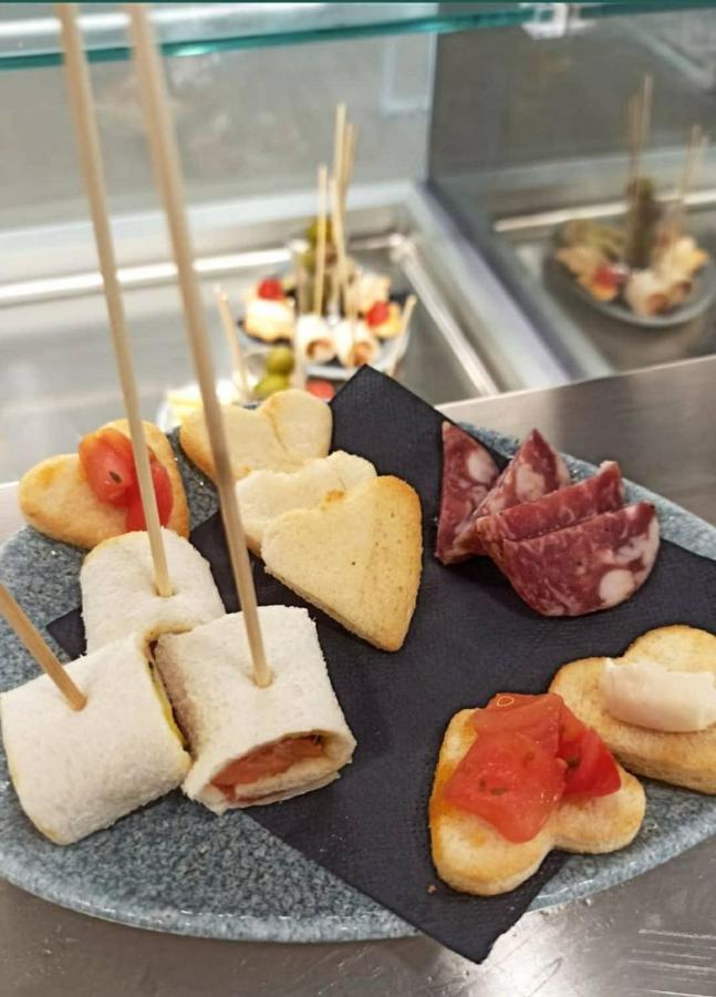 Hotel Caramare 칼라고노네 외부 사진